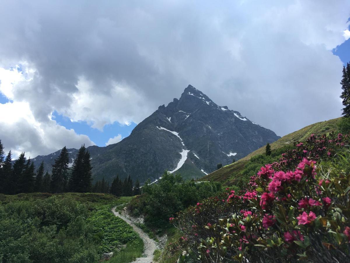 Haus Galgenul Appartement Sankt Gallenkirch Buitenkant foto